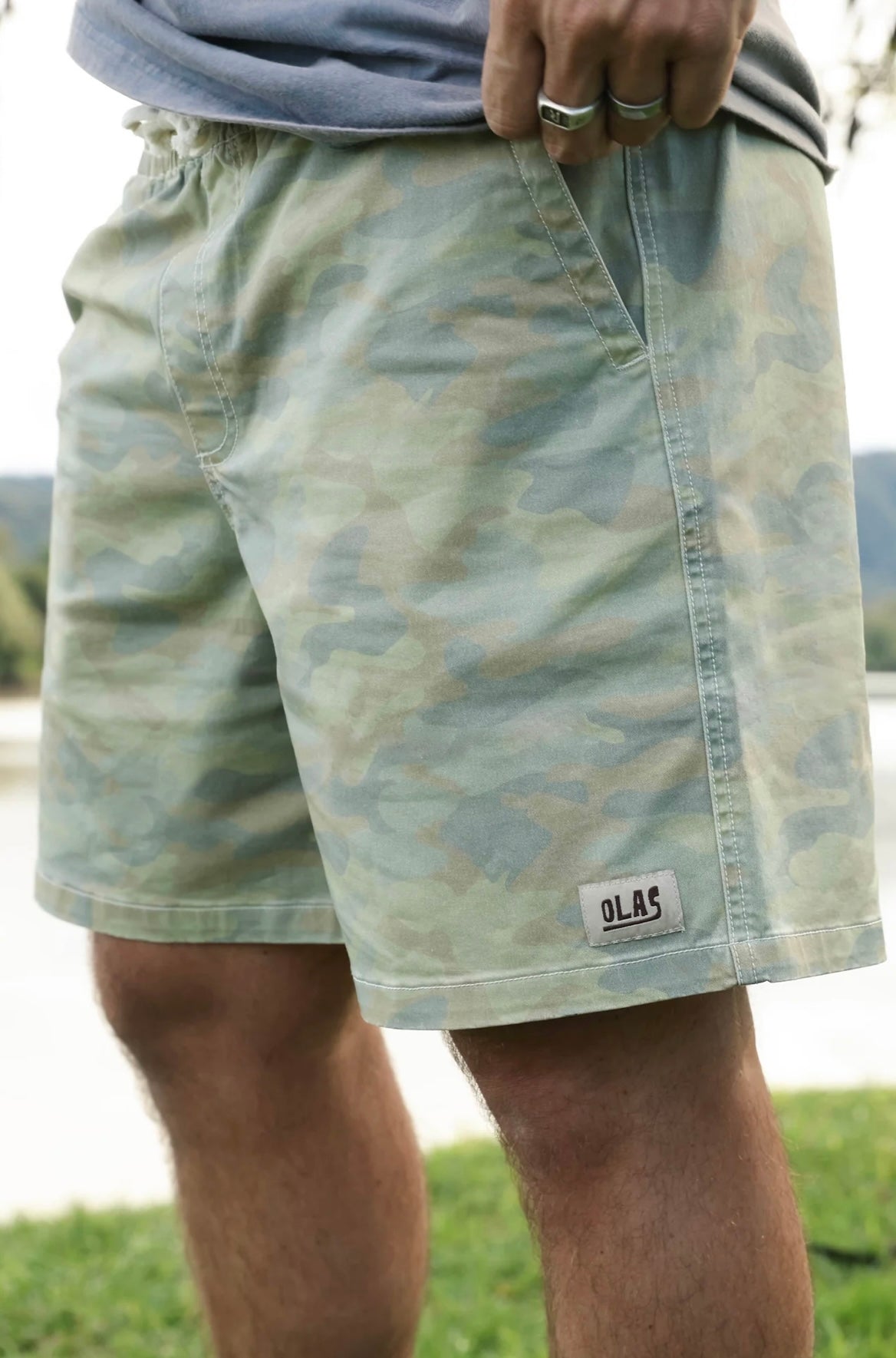 BARELY THERE WALKSHORT