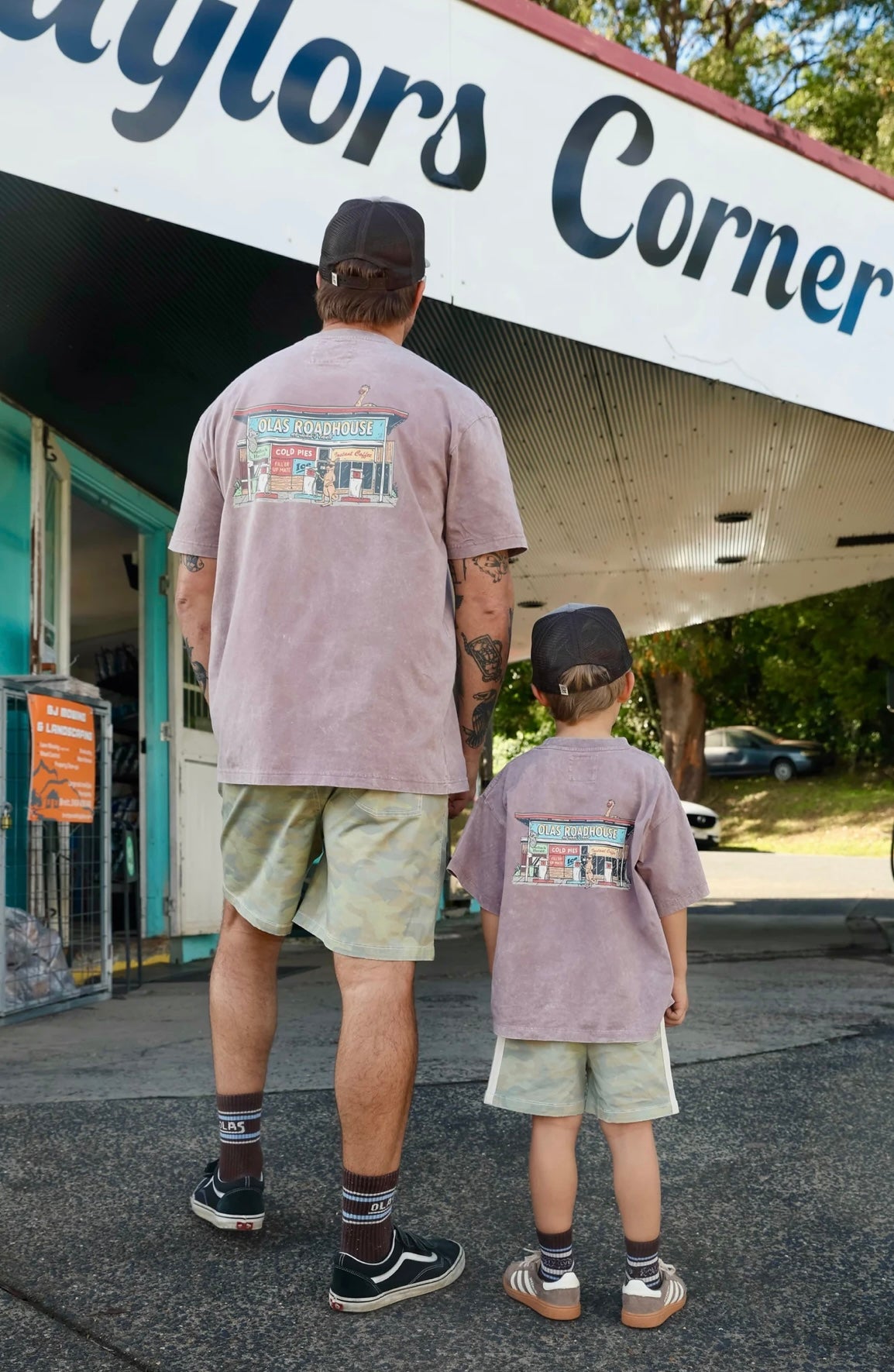 OLAS ROADHOUSE TEE