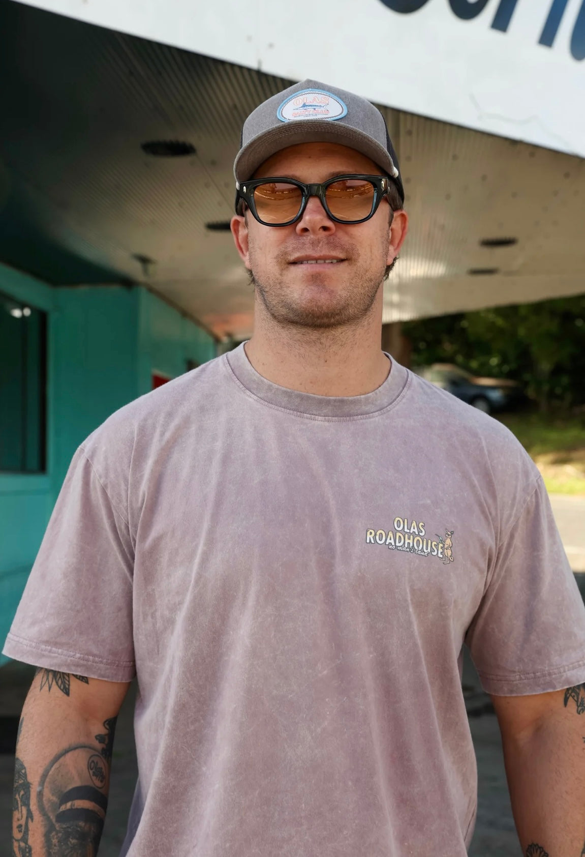 OLAS ROADHOUSE TEE