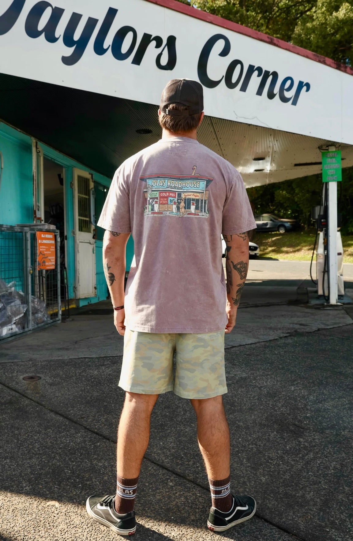 OLAS ROADHOUSE TEE