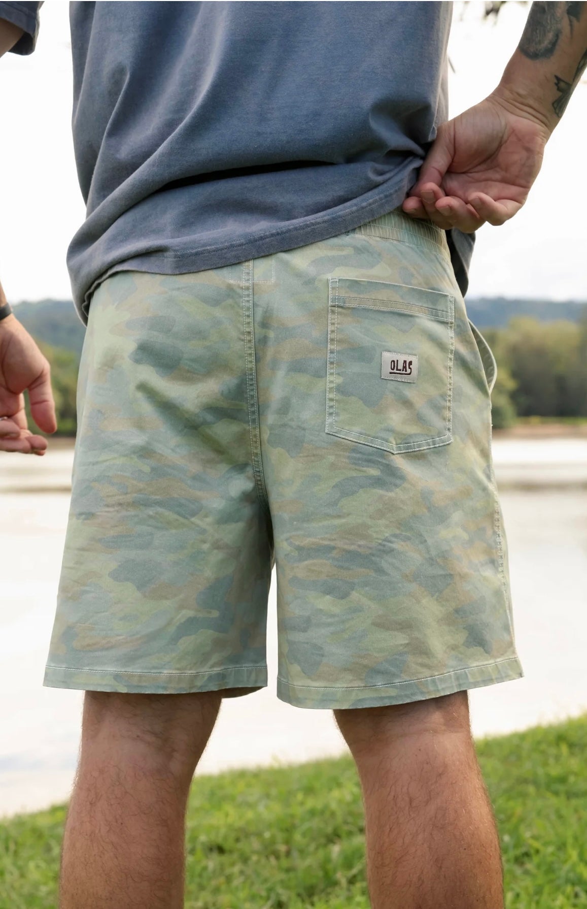 BARELY THERE WALKSHORT