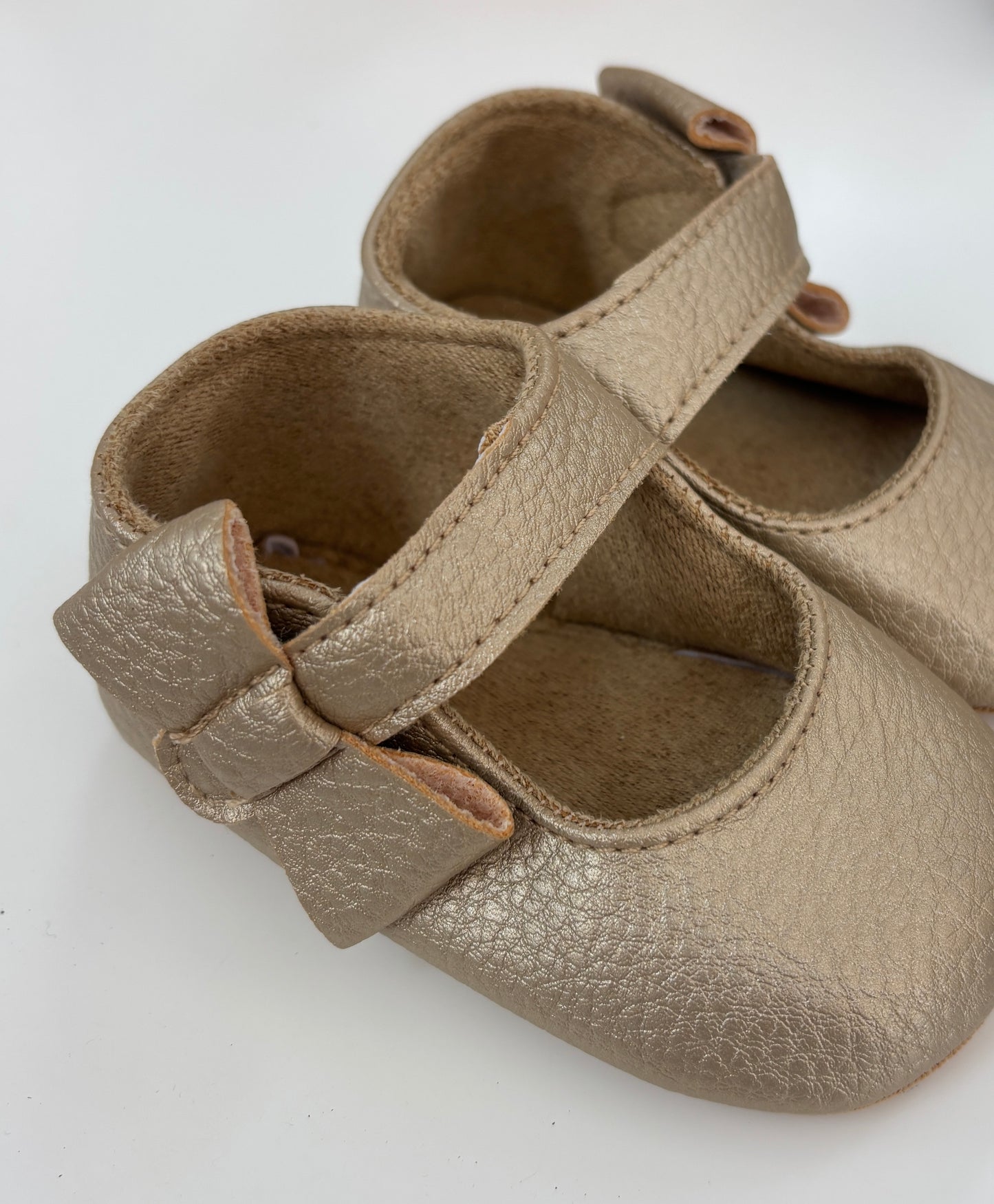 Emily Side Bow Shoes Gold