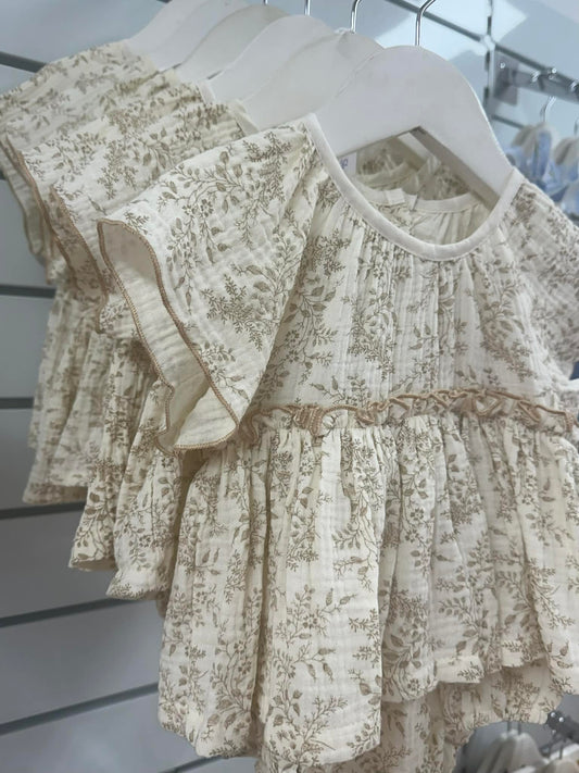 Daisy cream floral romper