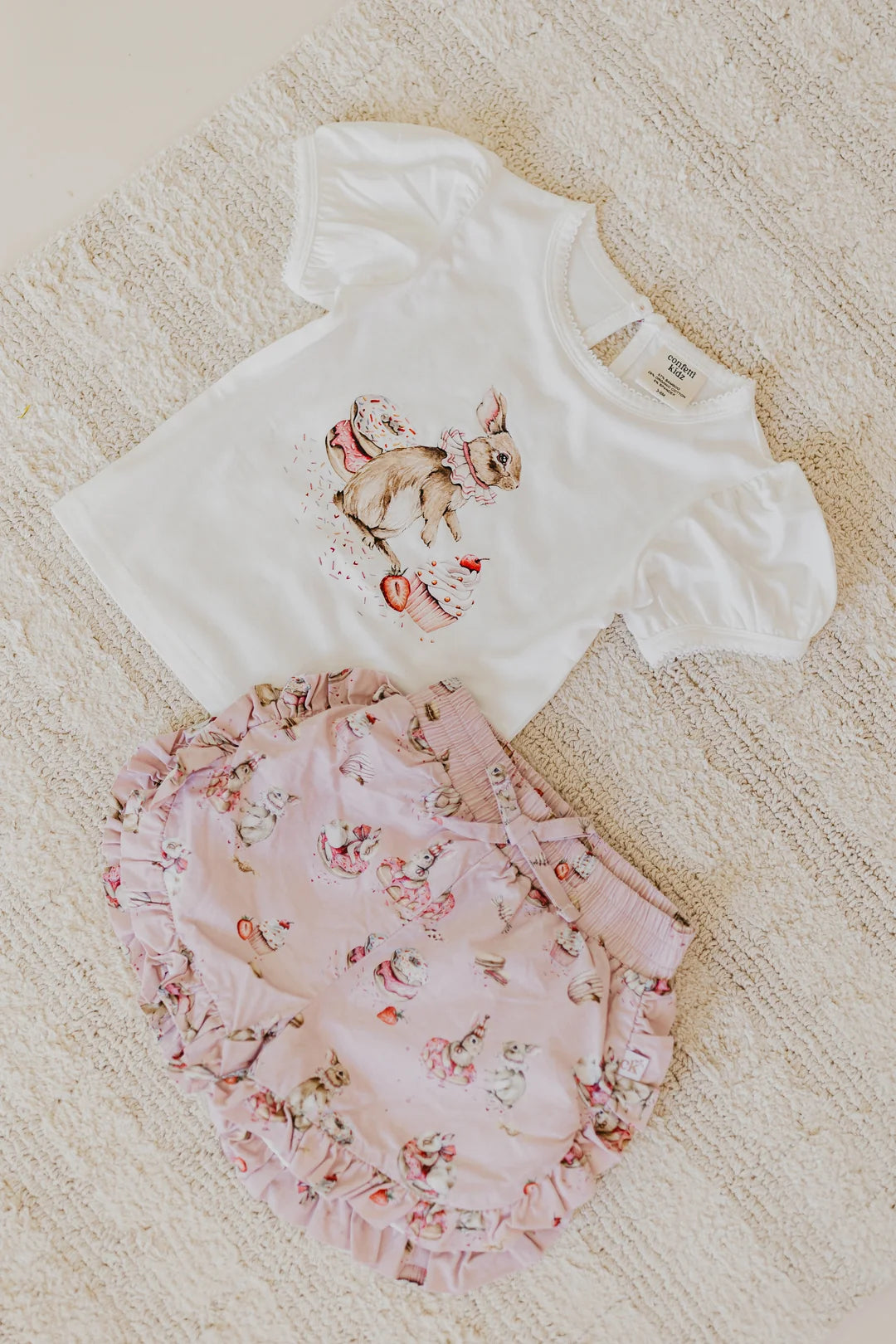 Sugar Bunnies | Placement Tee